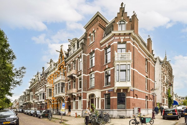 Medium property photo - Jacob Obrechtstraat 1-2, 1071 KC Amsterdam